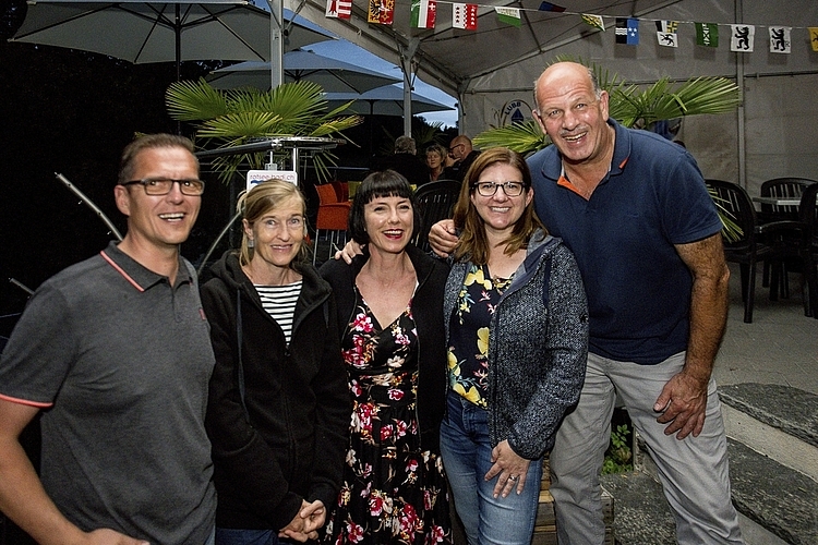 Der Vorstand des Quartiervereins, (von links) Martin Aregger, Deborah Ischer, Alexandra Schmalz, Tanja von Rotz und Beat Brun, organisierte den Anlass.