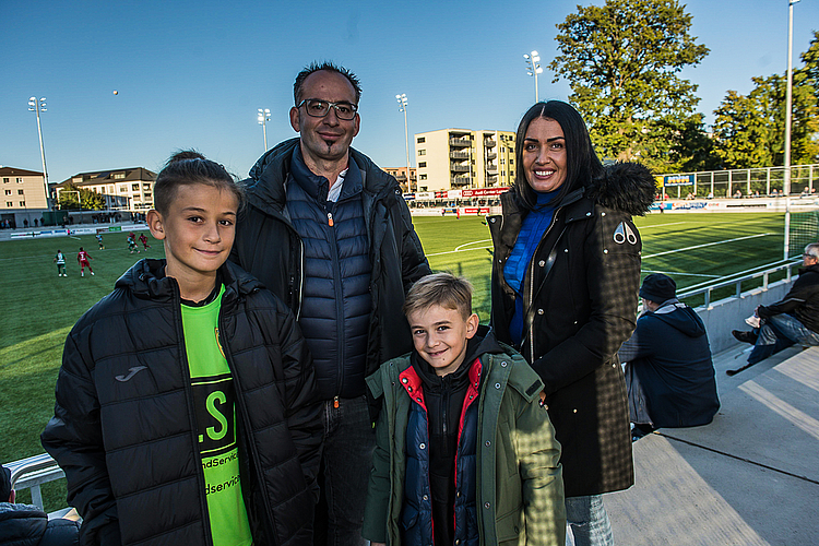 Die Kinder Cretoar (links) und Erion von Naim und Alberta Hasametaj spielen bei den Junioren in der FE12-Mannschaft des SC Kriens.