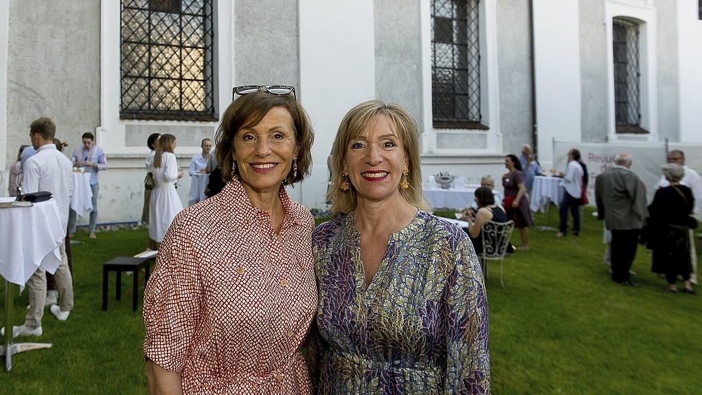 Gabriela Amgarten (l.) Beirätin Luzerner Theater, und Anja Meye Gabriela Amgarten (l.), Beirätin Luzerner Theater, und Anja Meyer, Präsidentin Stiftung Luzerner Theater, meinten: «Premiere der Dernieren von einer erfolgreichen Theatersaison.»