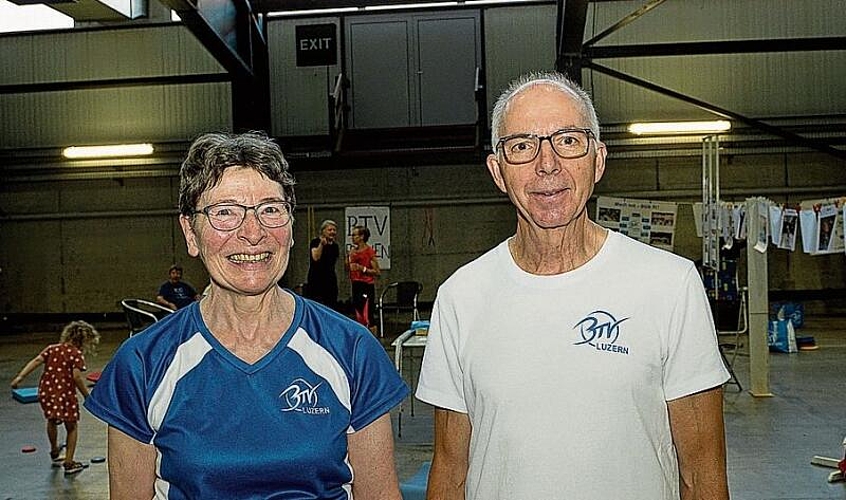 Der BTV Luzern mit Rosmarie Caduff, Präsidentin Frauenriege, und Walter Vogel, technischer Leiter Männerturnen. «Bewegung und Sport ist in jedem Alter wichtig: BTV steht dafür», meinten sie. Der BTV Luzern mit Rosmarie Caduff, Präsidentin Frauenriege, und Walter Vogel, technischer Leiter Männerturnen. «Bewegung und Sport ist in jedem Alter wichtig: BTV steht dafür», meinten sie.