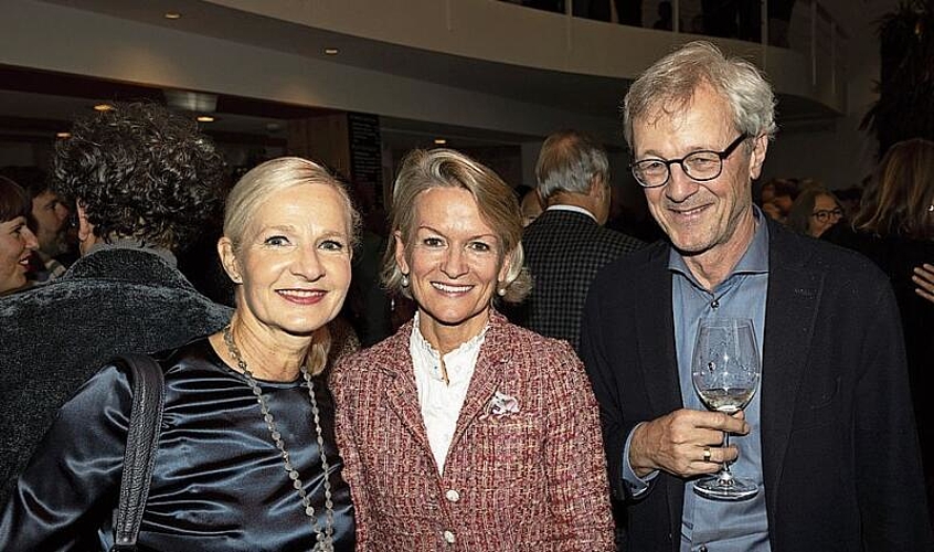 Stadträtin Manuela Jost (links) übernahm alle Anlassaufgaben vom erkrankten Stapi Beat Züsli, auf dem Bild mit Ständerätin Andrea Gmür und Stadtrat Adrian Borgula.