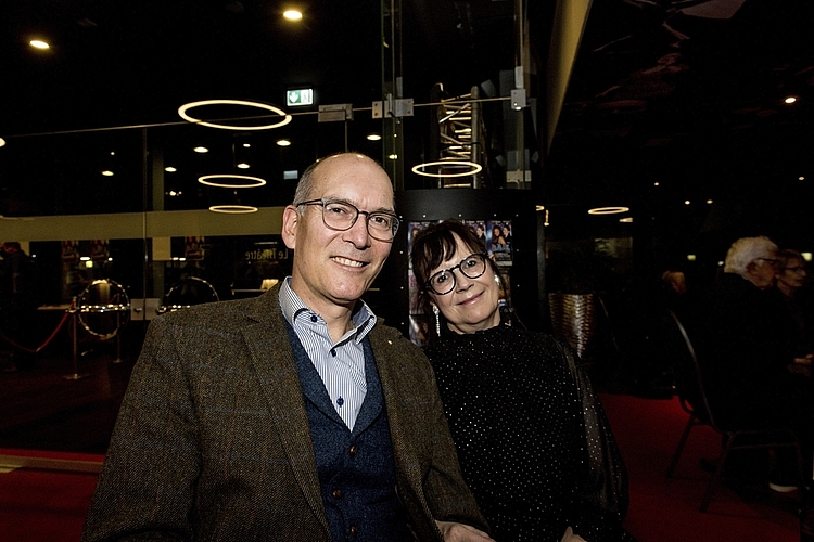Martin und Monika Dudle-Ammann waren jahrelang im Vorstand des Fördervereins «Les Amis du Théâtre» aktiv, jetzt sind sie Ehrenmitglieder.