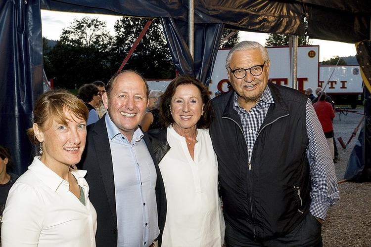Von links: Stefanie und Dieter Haller, mit Marianne und Räto Ca Von links: Stefanie und Dieter Haller mit Marianne und Räto Camenisch fanden: «Jedes Jahr ein Highlight!»
