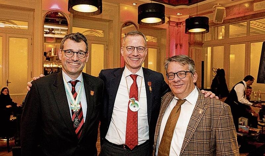 Von links: Gregor Hug, Eugen Huber und Thomas Gmür meinten: «Der erste Zunftmeister 
mit Eintritt in die Zunft in diesem Jahrhundert.»