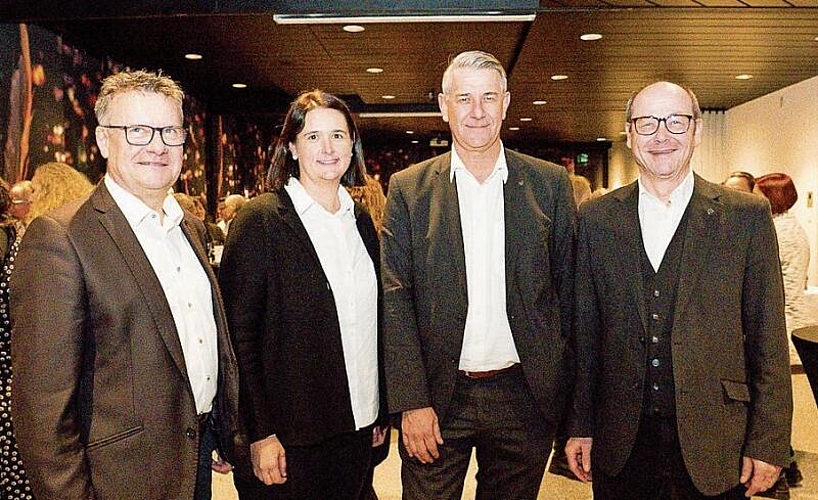 Von links: der Gemeinderat von Emmen mit Andreas Roos, Gemeindepräsidentin Ramona Gut, Patrick Schnellmann und Thomas Lehmann. Sie meinten: «Greatest Day für Emmen!»