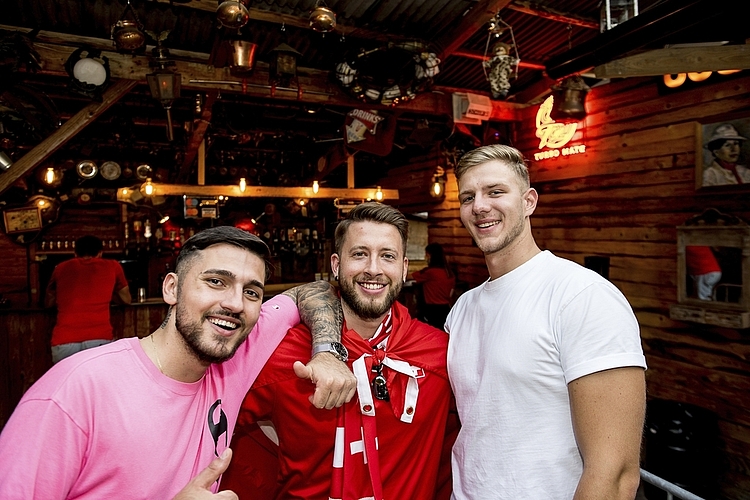 V. l. n. r.: Marko Zuljevic, Leandro Ribary und Luka Debeljak fanden nach dem Spiel, die Nati symbolisiere das Schweizer Multikulti.