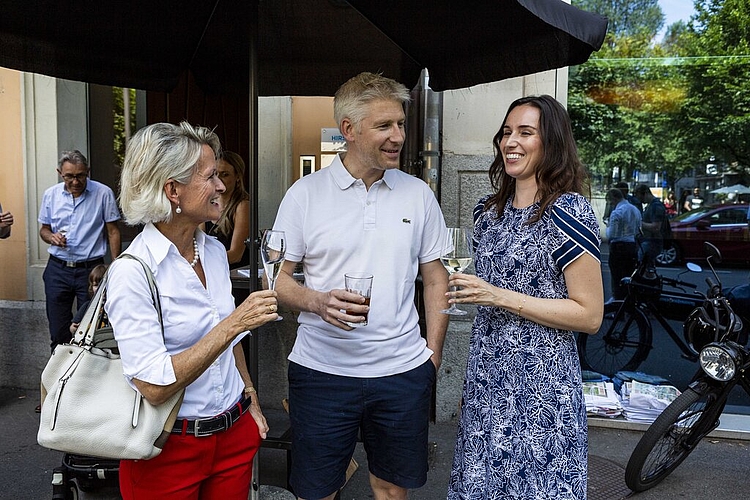 Ständerätin Andrea Gmür, Grosstadtrat Roger Sonderegger und Karin Stadelmann, Präsidentin der Stadtluzerner CVP, genossen zusammen den «rüüdig-freudig-orangen» Sonntag (v. l.).