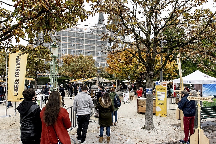 15. Käsefest in Luzern: Die Organisatoren haben die Käsestände als Parcours auf dem Kurplatz in Luzern angeordnet.