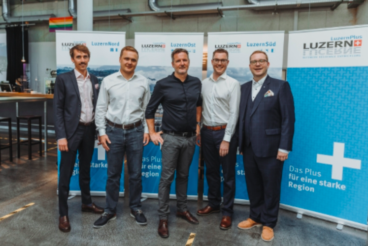 (Von links): Christoph Zurflüh, Gebietsmanager Luzern Nord, Dominic Lustenberger Gebietsmanager Luzern Ost, Luzern Plus Präsident André Bachmann, Raymond Studer, Gebietsmanager Luzern Süd und Geschäftsführer Luzern Plus Armin Camenzind. Bild: PD