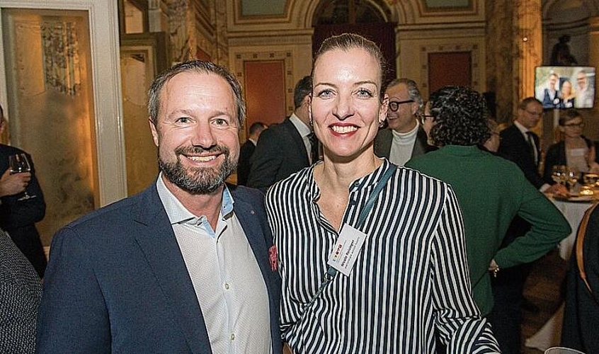 Michael Schürch, zb Zentralbahn AG, und Nicole Reisinger, EWL, finden, trotz verschiedener Herausforderungen ist eine Zuversicht fürs Jahr 2023 feststellbar.