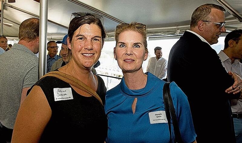 Von links: Sabine Jaeger, Marketing Jaeger,
und Manuela Spieler, HW Hauswartungen AG. Von links: Sabine Jaeger, Marketing Jaeger, und Manuela Spieler, HW Hauswartungen AG.