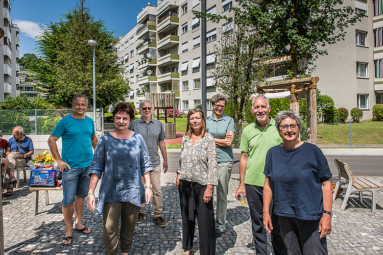 Dominik Hertach, Sandra Baumeler, Thomas Achermann, Rosmarie Wälti, Margrit Würsch, Ralph Schaffner und Christine Schaffner warben für Cla Büchi und Judith Luthiger (v. l.).