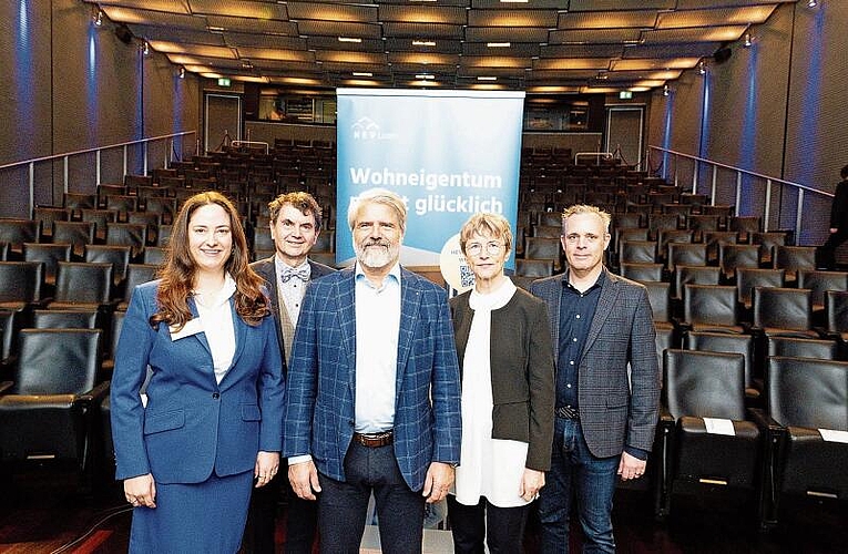 Der Vorstand des HEV Luzern (von links): Jasmin Ursprung, Kurt Bischof, Präsident Damian Hunkeler, Rosy Schmid und Pirmin Manetsch.