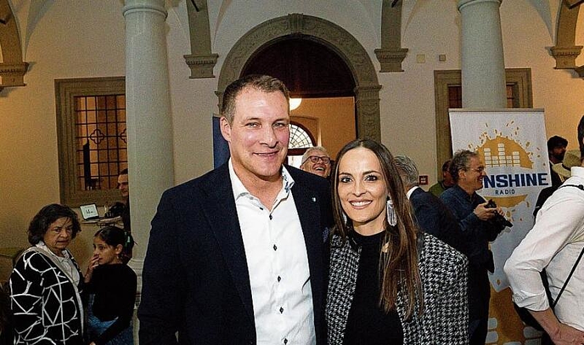 Thomas Meier, Kantonsrat FDP und NR-Kandidat, und Jeannine Kohl. Für Thomas waren die vergangenen Wochen eine anstrengende Zeit mit vielen Besuchen in den Wahlkreisen. Er ist froh, dass es wieder ruhiger wird.