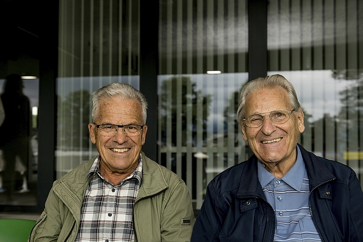 Erich Herzog und Gerri Doppmann (v. l.): Gerri erinnert sich gerne an die Zeit, als er vor 60 Jahren noch selber Fussball spielte.