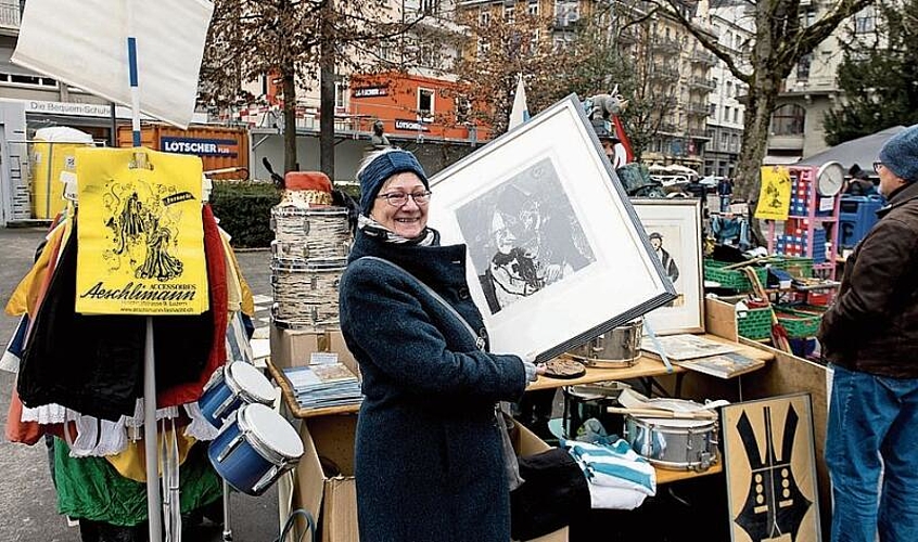 Heidi Sidler kaufte sich eine Häfliger-Litho von 1989 für 100 Franken. Sie weiss noch nicht, wo sie sie in ihrer Wohnung aufhängt.