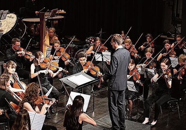 Das AUFTAKT-Orchester beim letztjährigen Konzert in Hochdorf.Bild: Nadine Emmenegger