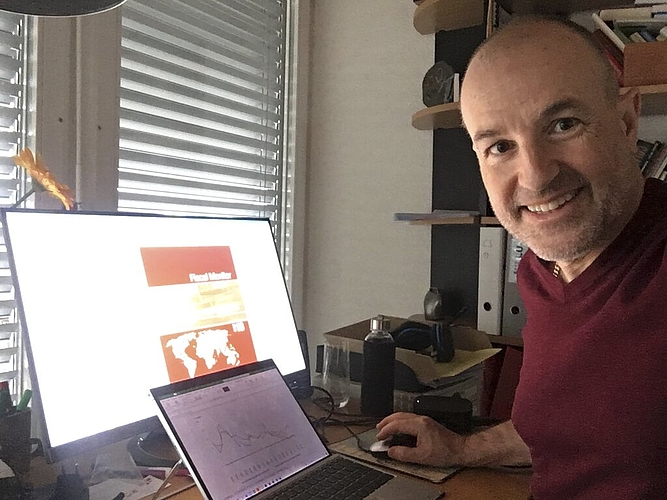 «Mir gefällt die Flexibilität und die Ruhe daheim. Ich vermisse aber spontane Gespräche, Pausen und Mittagessen mit Kolleginnen und Kollegen», so GLP-Nationalrat Roland Fischer.