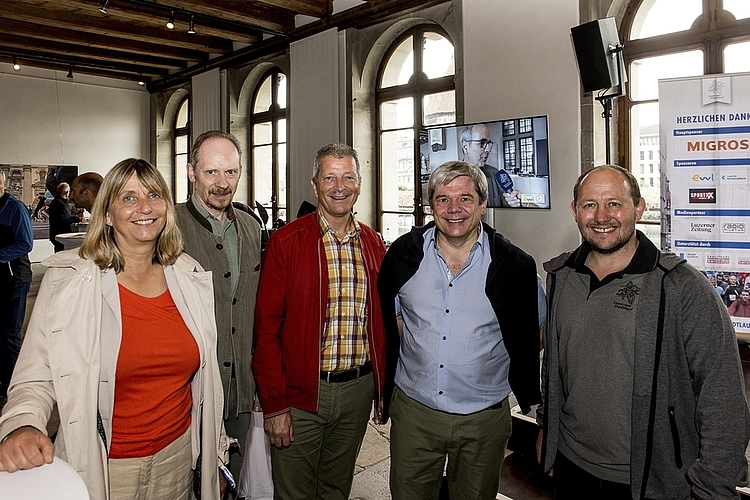 Astrid David Müller, GR Horw, Patrick Müller, VP Kantonsgericht, Rolf Bossart, KP Luzern, Daniel Wyler, RR Kanton Obwalden und Dieter Haller, Gönnervereinigung Luzerner Stadtlauf.