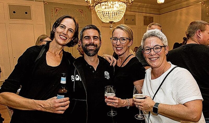 V.l.: Erika Erismann, «alte Ratte» der Guggenmusig Ratteschwänz, Stouni Steiner, Borggeischter Roteborg, Yvonne Benlakhouy, Ratteschwänz Lozärn, und Corina Egli, Fasnachtssujet-Gruppe.