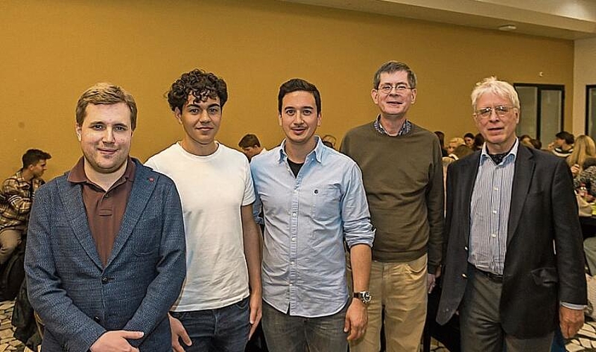 Schachgesellschaft Luzern mit den Aktiven (von links): Gabriel Gähwiler, Davide Arcuti und Oliver Kurmann sowie Präsident Jörg Schmid und Kassier Dominik Popp.