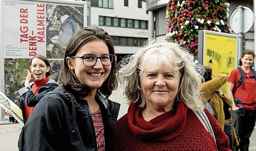 Nathalie (links) und Beatrice Durot: Nathalie interessiert sich für Tourismus und Luzern. An einer Führung teilzunehmen, war perfekt fürs Geschichtsstudium.