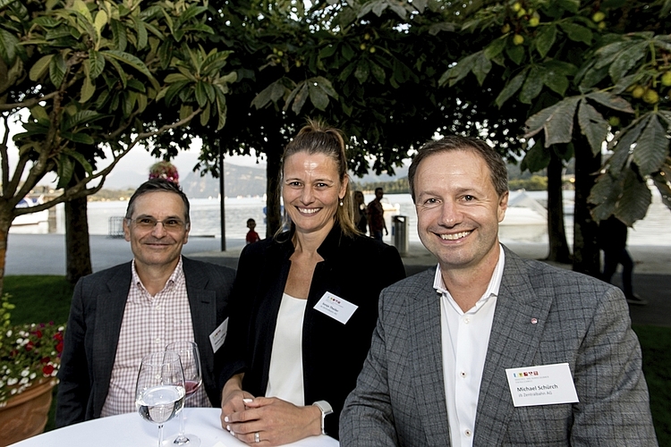 Markus Müller-Yee (l.), Consulting by Doing, sowie Sonja Theiler und Michael Schürch von der Zentralbahn.