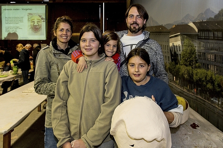 Playmobil-Familie Hauser war das Vorbild für die Grende der Familie von Paula und Mirco Plüss mit den Kindern (von links) Denise, Malin und Selma.