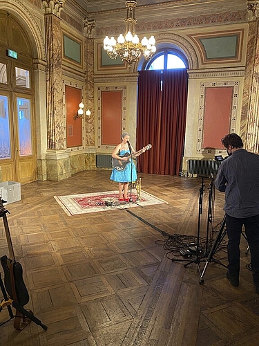 Der Live-Auftritt von Frölein Da Capo wurde im Zoom-Meeting übertragen.