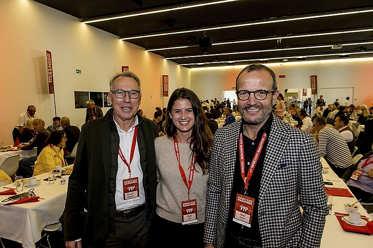 Sponsoren des Marathons (von links): Beat Lötscher, Burri & Lötscher, Stella Wyss, Brand- und Marketingmanager, Bucherer Luzern, und Beat Schmid, Geschäftsführer Bucherer Luzern.