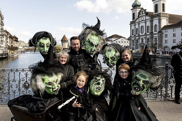 Ein Familienprojekt bis zum Monstercorso am Dienstag. Von links: Walter und Margrith Röllin mit Jonas, Jasmin, Tobias und Rahel Willisegger.