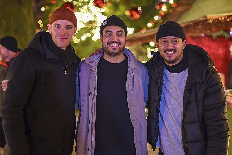 Sind mit dem Start zufrieden (von links): Lukas Z’berg, Philipp Kathriner und Dominik Schmid des Organisationskomitees von Rudolfs Weihnacht.