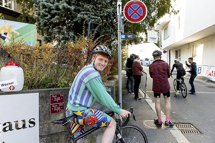 Linus Bolzern, Mitglied des Kanu Club Luzern, ist normalerweise mehrheitlich auf dem Wasser anzutreffen, am Samstag war auch er am Hilliminator am Start.