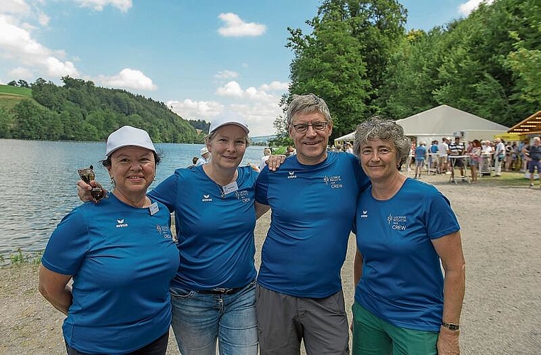 Von links: Judith Sidler, Anja Herger, Christian Freitag und Rosmarie Hegglin. Als Volunteers standen sie fürs Ticketing und fürs Zeittracking bei den Booten im Einsatz.