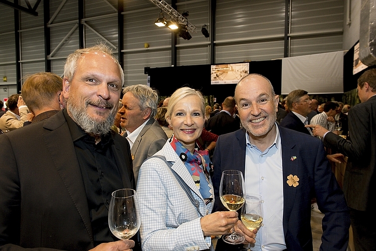 Von links: Stephan Grau, Josef Meyer Stahl und Metall AG, Luzerner Stadträtin Manuela Jost und Nationalrat Roland Fischer.