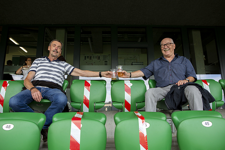 Immerhin konnten Werner Meier und Gwendl Bühlmann trotz Abstandsregeln mit einem Bierchen anstossen. Das unerwartete Resultat war es schliesslich wert.