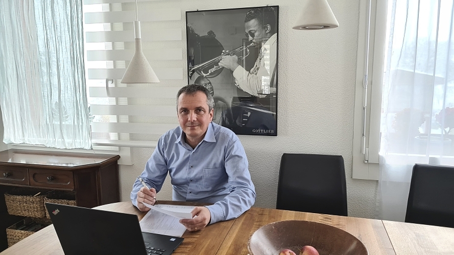 «Ich bin fokussierter, speditiver und frei in der Arbeitszeiteinteilung. Dazu gönne ich mir ein Nickerchen nach dem Mittagessen», sagt Daniel Gasser, Gemeindepräsident von Ebikon.