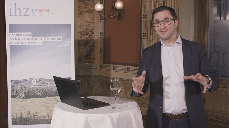 «Wir brauchen Lösungen, nicht Schuldige», sagte IHZ-Direktor Adrian Derungs bei seiner Ansprache.