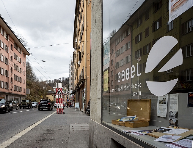 Mitten im viel befahrenen Luzerner Kulturschmelztiegel, der Baselstrasse, befindet sich das Hauptquartier des BaBeL-Projekts.