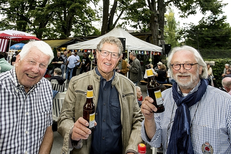 V. l.: Dieter Fingerlin, Kurt Danz und Alfred Gut. Alfred kennt die Band seit Kinder-Zeiten, als bei den Auftritten die Unterwäsche auf die Bühne flog.