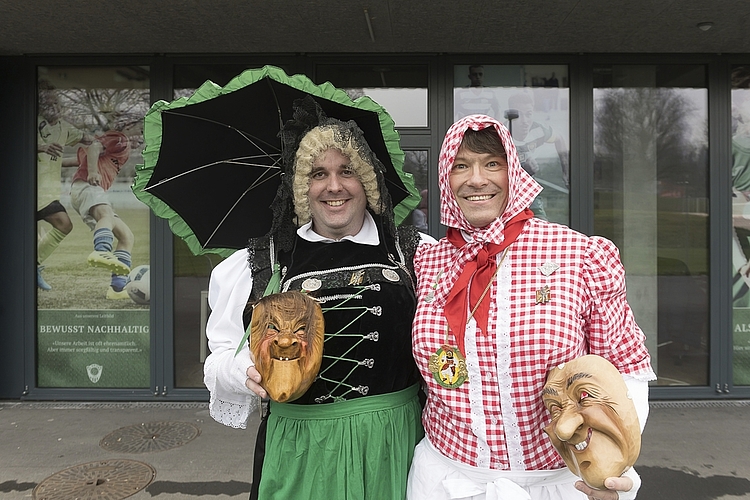Daniel Röthlisberger (links) und Johannes Meier von den «Original Krienser Maske»: «Das, was möglich ist an der Fasnacht, machen wir!»