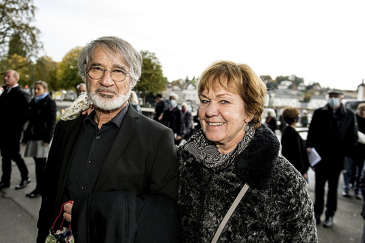 Marianne und Robert Hofer freuen sich, wieder einmal ein Konzert im KKL zu geniessen.