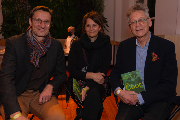 Von links: Jost Huwyler, Stiftungsrat Luzerner Theater, Andrea Huwyler und Philipp Zingg, Präsident Theaterclub Luzern.