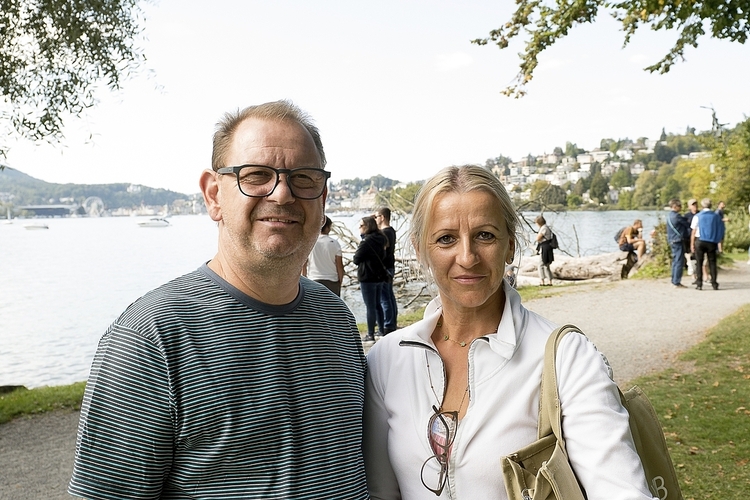 Fredi und Svetlana Bürgisser können sich noch gut erinnern, al Fredi und Svetlana Bürgisser können sich noch gut daran erinnern, als die Patrouille Suisse am Altstadtfest über Luzern flog.