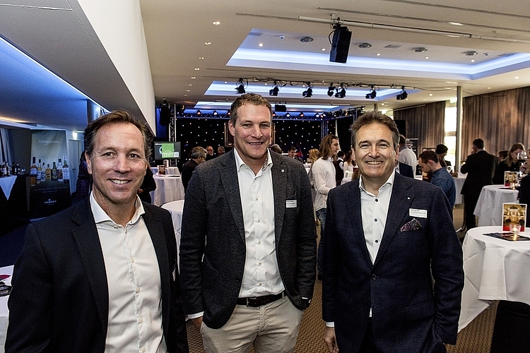 Von links: Guido Eberhard, Surseer Woche AG, Thomas Meier, Lehner Versand AG und Kantonsrat FDP, und Daniel von Arx, Leiter Kommunikation bei der Luzerner Kantonalbank.