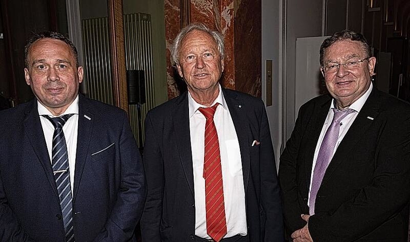 Stadträtin Franziska Bitzi, Susanne und Marcel Perren, Tourismusdirektor von Luzern.