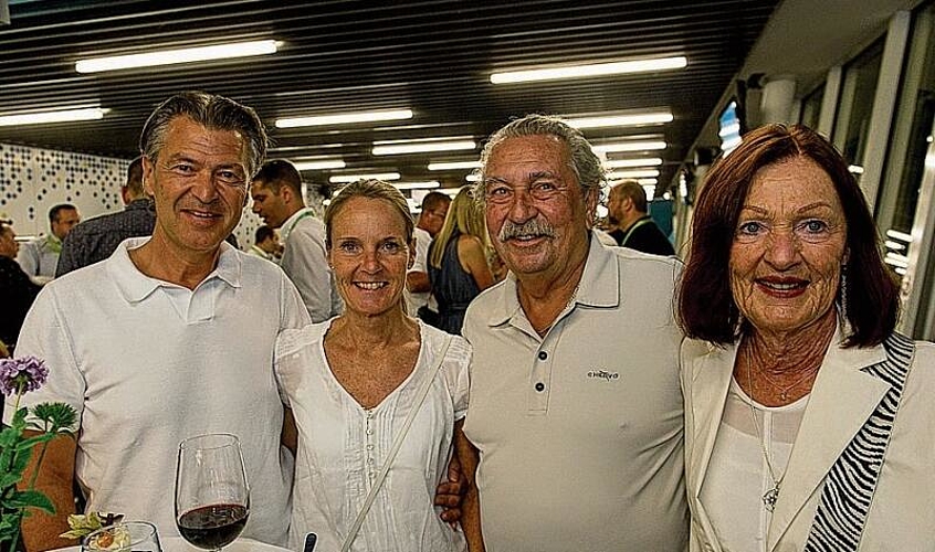 Von links: Markus Felder, Sandra Fehr Felder, René Bächler und Monica Fehr Bächler meinten: «Sehr schön gewesen, gute Leistungen, interessantes Startfeld, schönes Feuerwerk.» Von links: Markus Felder, Sandra Fehr Felder, René Bächler und Monica Fehr Bächler meinten: «Sehr schön gewesen, gute Leistungen, interessantes Startfeld, schönes Feuerwerk.»