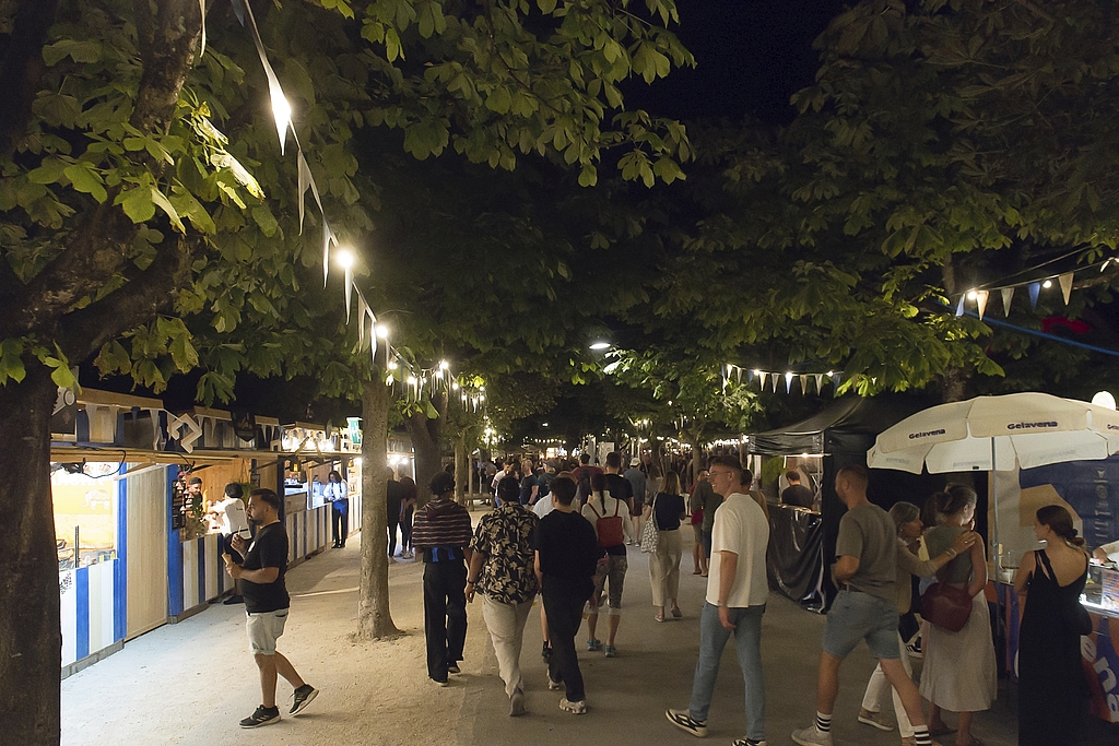 Luzern Live – Eröffnung 20. Juli 2023 Während Luzern Live gibt es entlang des Seebeckens zahlreiche Foodstände.