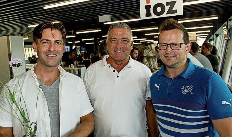 Von links: Michael Twerenbold, Radio Pilatus, Kurt Twerenbold
und Mäsi Schumacher, Radio Pilatus. Von links: Michael Twerenbold, Radio Pilatus, Kurt Twerenbold und Mäsi Schumacher, Radio Pilatus.