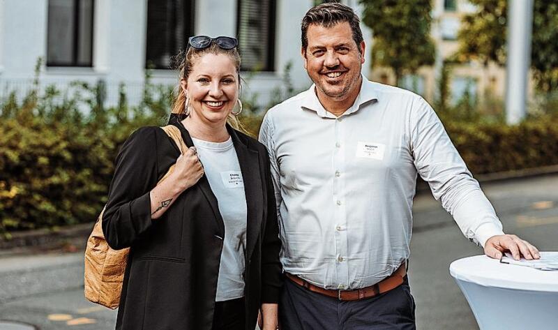 Chantal Brauchli, Geschäftsleitung und Inhaberin Brauchli AG,
und Benjamin Koch, Präsident WVL. Chantal Brauchli, Geschäftsleitung und Inhaberin Brauchli AG, und Benjamin Koch, Präsident WVL.